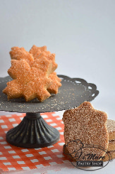 Wonderfully marbled iced shortbread cookies. A great way to celebrate Fall.